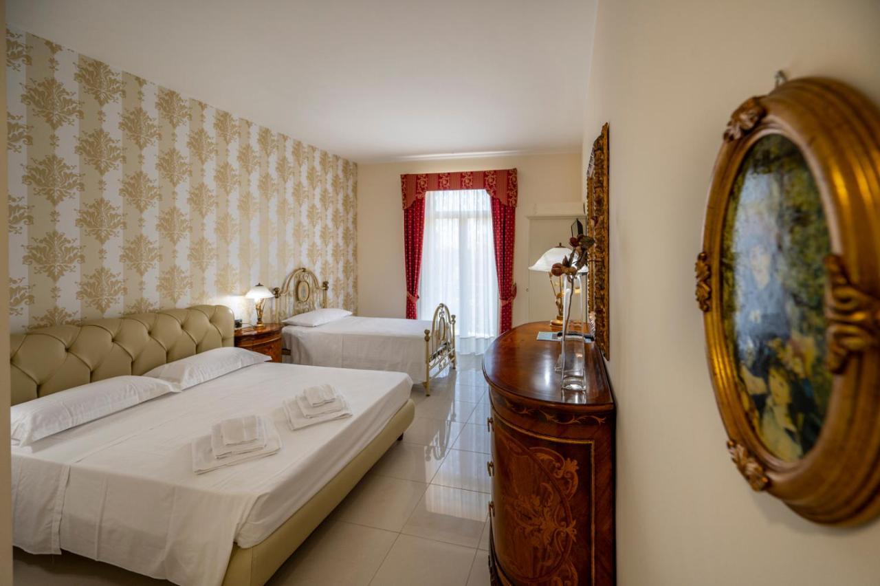 Villa Floyd Charming Rooms B&B Pachino Exterior foto