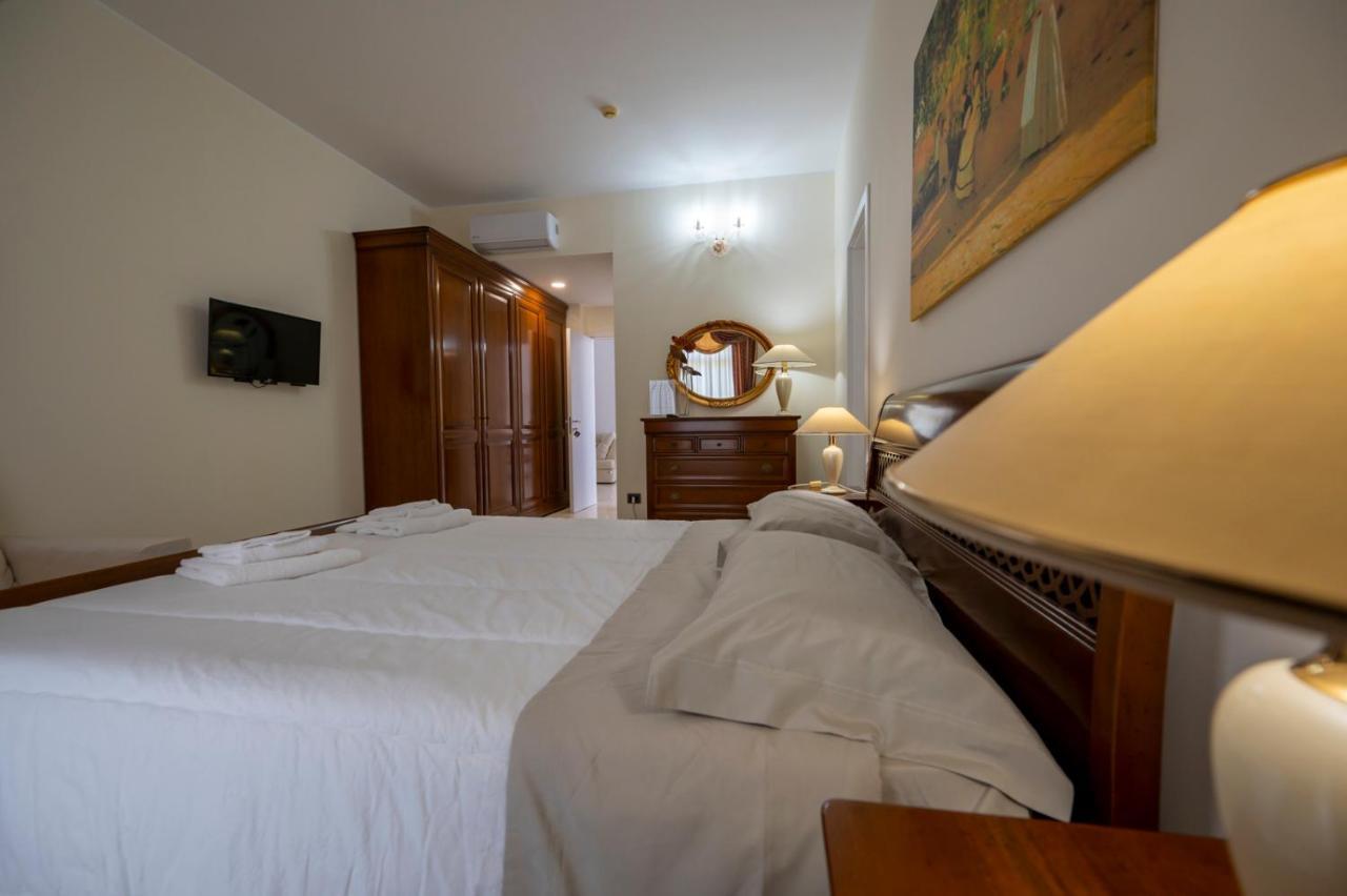 Villa Floyd Charming Rooms B&B Pachino Exterior foto